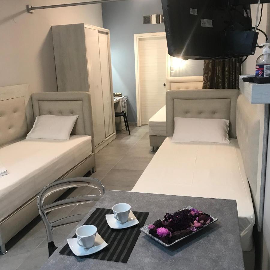 Avra Comfort Rooms - Family Nea Poteidaia Exterior photo