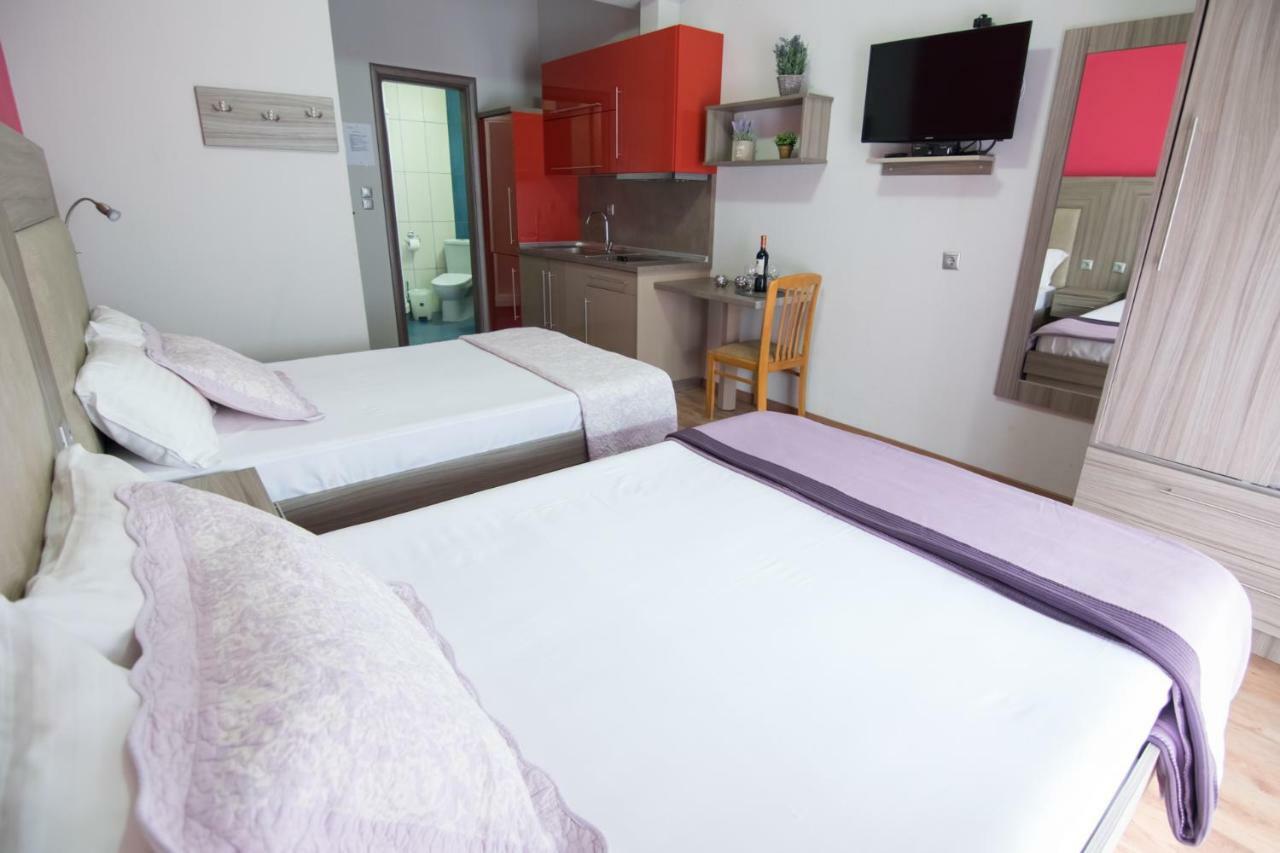 Avra Comfort Rooms - Family Nea Poteidaia Exterior photo